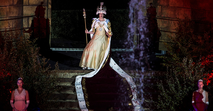 Performer dressed as Queen Elizabeth II during Kynren 